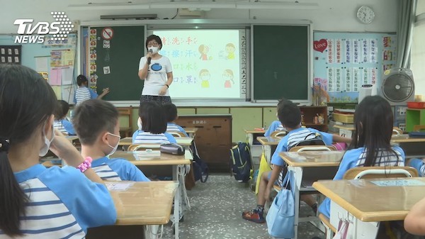 蘇揆喊2年內全國中小學「班班有冷氣」　技師：不可能的事。圖片來源：TVBS新聞網